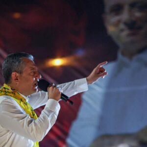 ozgur ozelden deprem tepkisi istanbullunun bu isi murat kurum degil sen yaparsin diye yetki verdigi ekrem baskani gorevinin basina istiyoruz LNSGuS8z