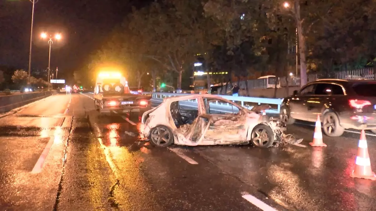 esenlerde kaza 5 yarali aracta yangin qwFsPON7