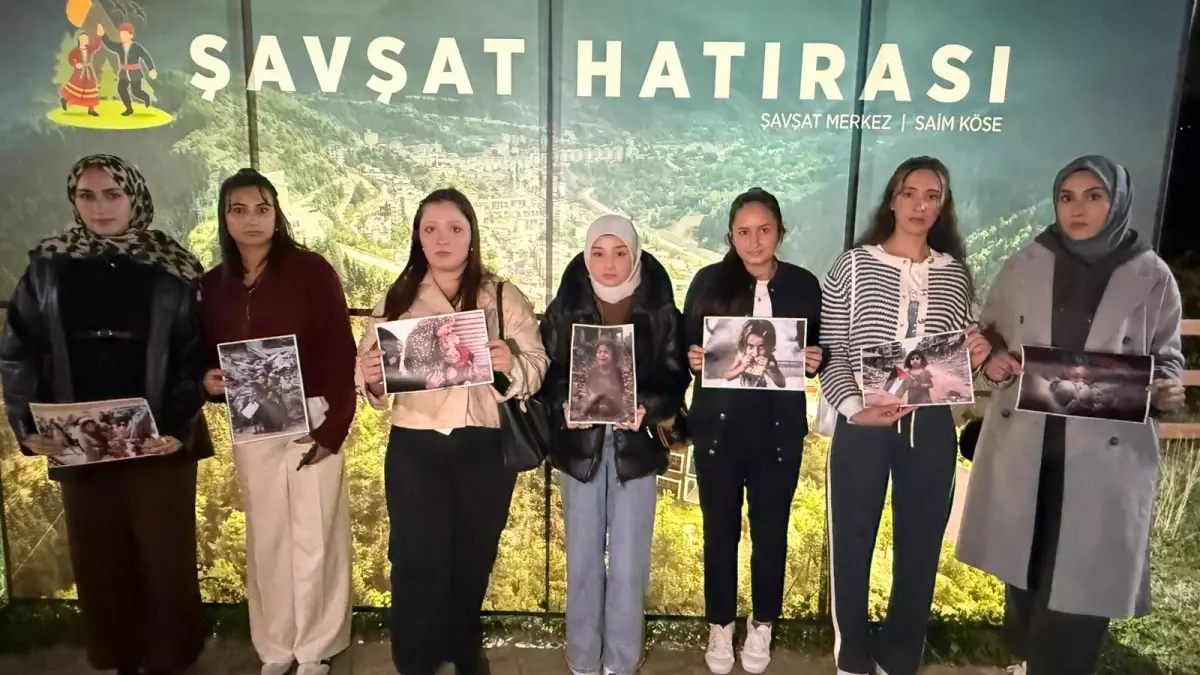 artvindeki ogrencilerden gazzedeki kiz cocuklari icin anlamli farkindalik etkinligi mLVUX5kn.jpg