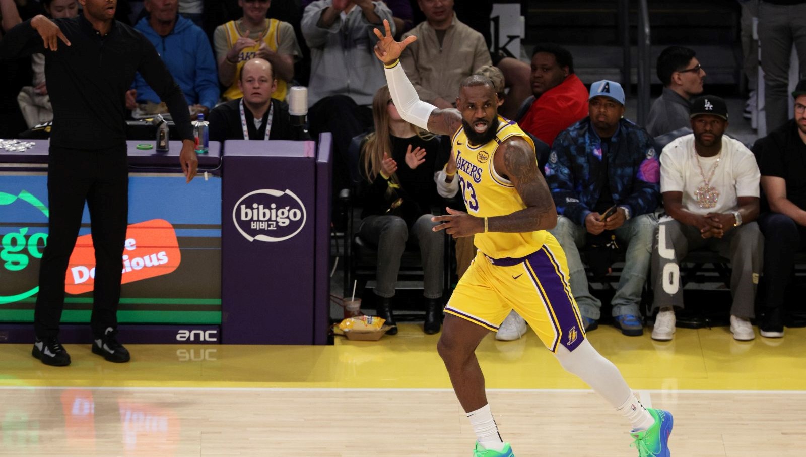 cin medyasi lebron jamesin konusmasini makale diye yayinlamisti tartisma suruyor drLwOZvT.jpg