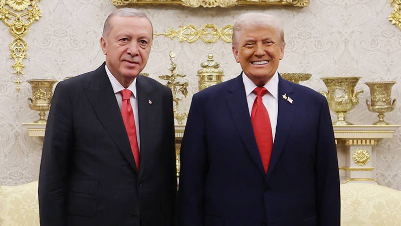 yeni yoldan iktidara trump bildirisi tepkisi sirada abraham anlasmasi var trump ici saman dolu bir baris guvercini 46QMgipE.jpg