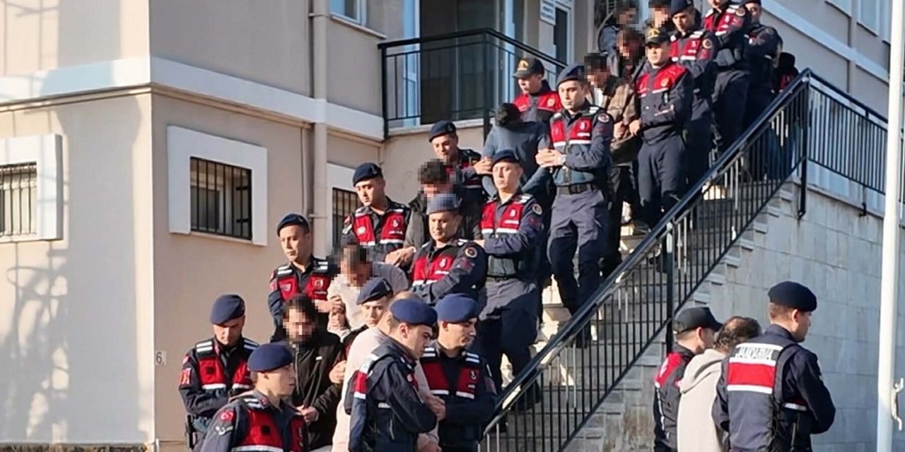 sahte borsa cetesine 7 ilde operasyon 457 milyon liralik vurgun Jc2rKOmR.jpg