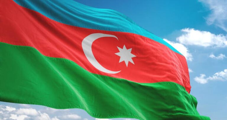 azerbaycanin-mesaji-sosyal-medyaya-bomba-gibi-dustu-turkiyeyi-tehdit-eden-ulkeyi-kutladi-kbl3SDRQ