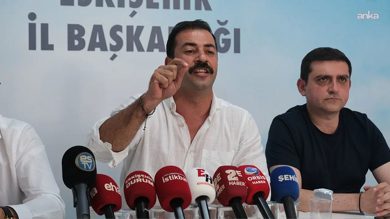 Eskisehirde talat yalazdan sert tepki erdogana koltuk degnegi olmayin ANaLTKtH