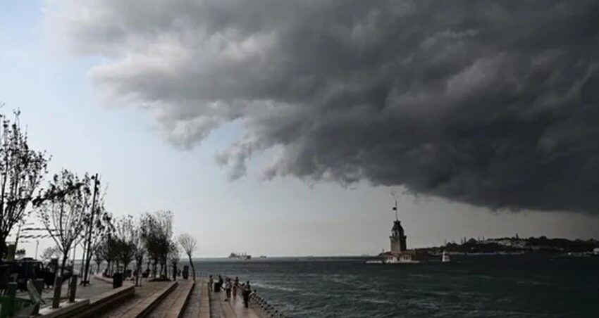 Gunlerdir beklenen oluyor istanbulda firtina etkili olmaya basladi TUNSLSpF
